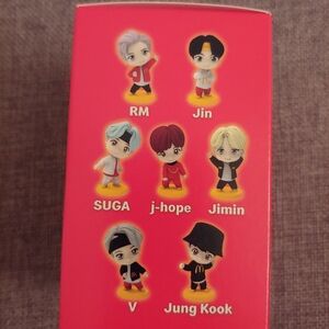 Lot 2 TinyTan BTS Happy Toys